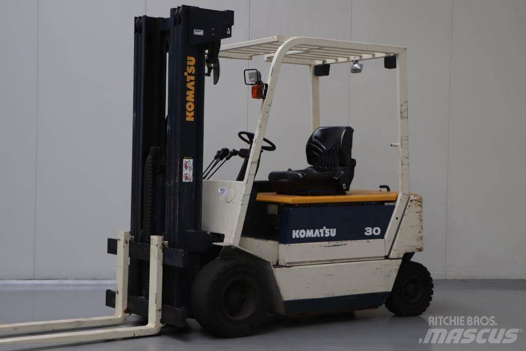 Komatsu FB30H-1E Elektromos targoncák