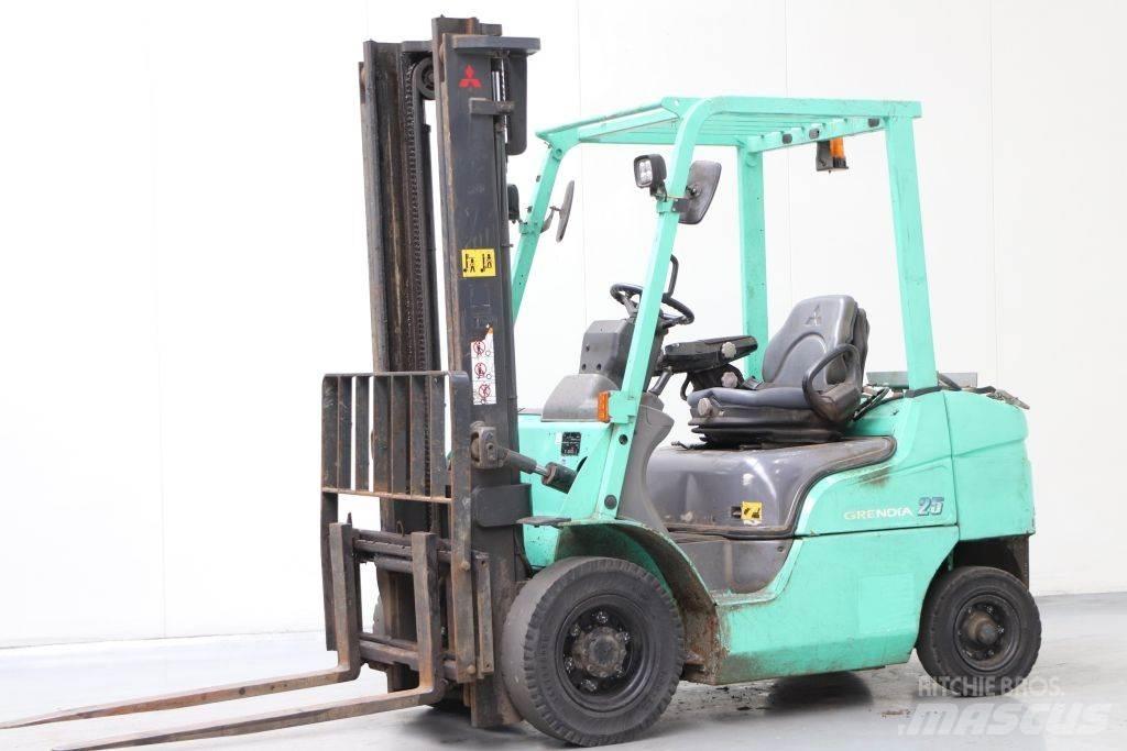 Mitsubishi FG25NT Gázüzemű targoncák