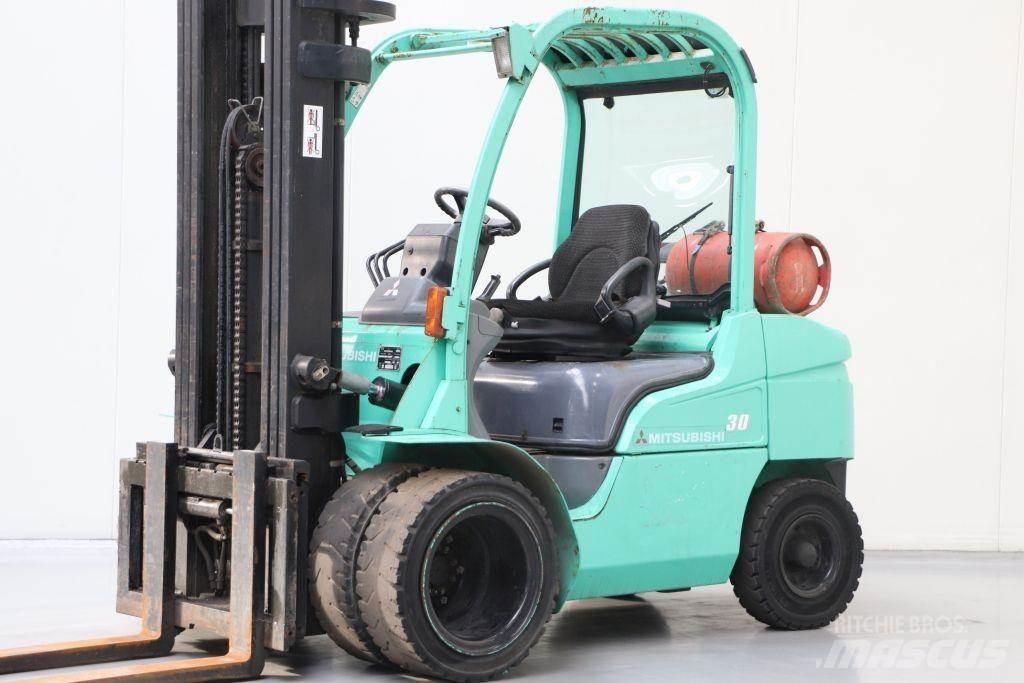 Mitsubishi FG30N Gázüzemű targoncák