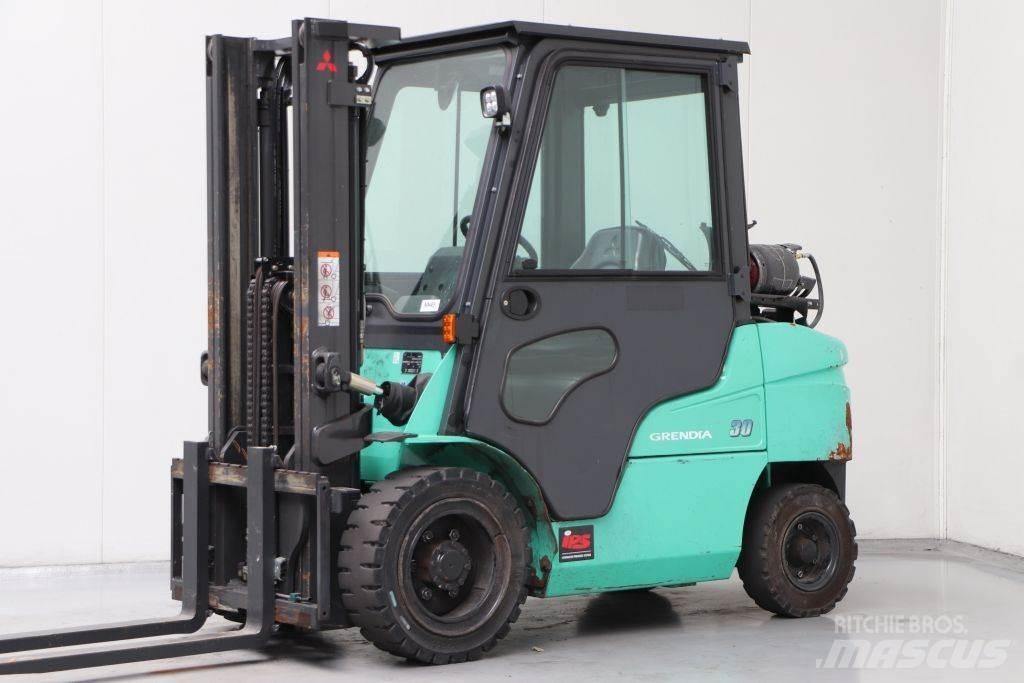 Mitsubishi FG30NT Gázüzemű targoncák