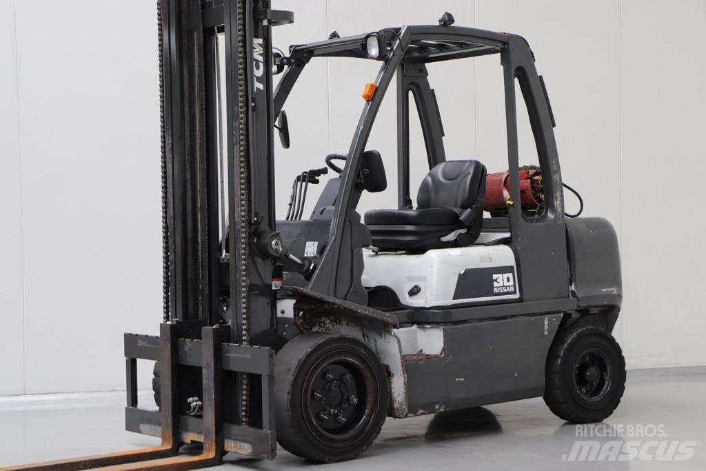 Nissan UG1D2A30LQ Gázüzemű targoncák