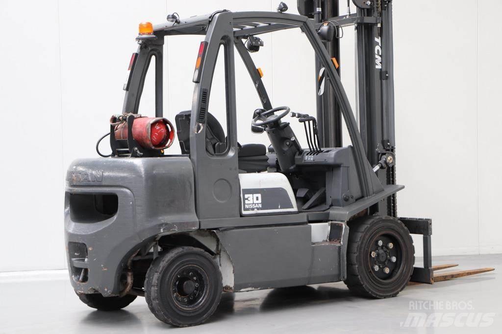 Nissan UG1D2A30LQ Gázüzemű targoncák