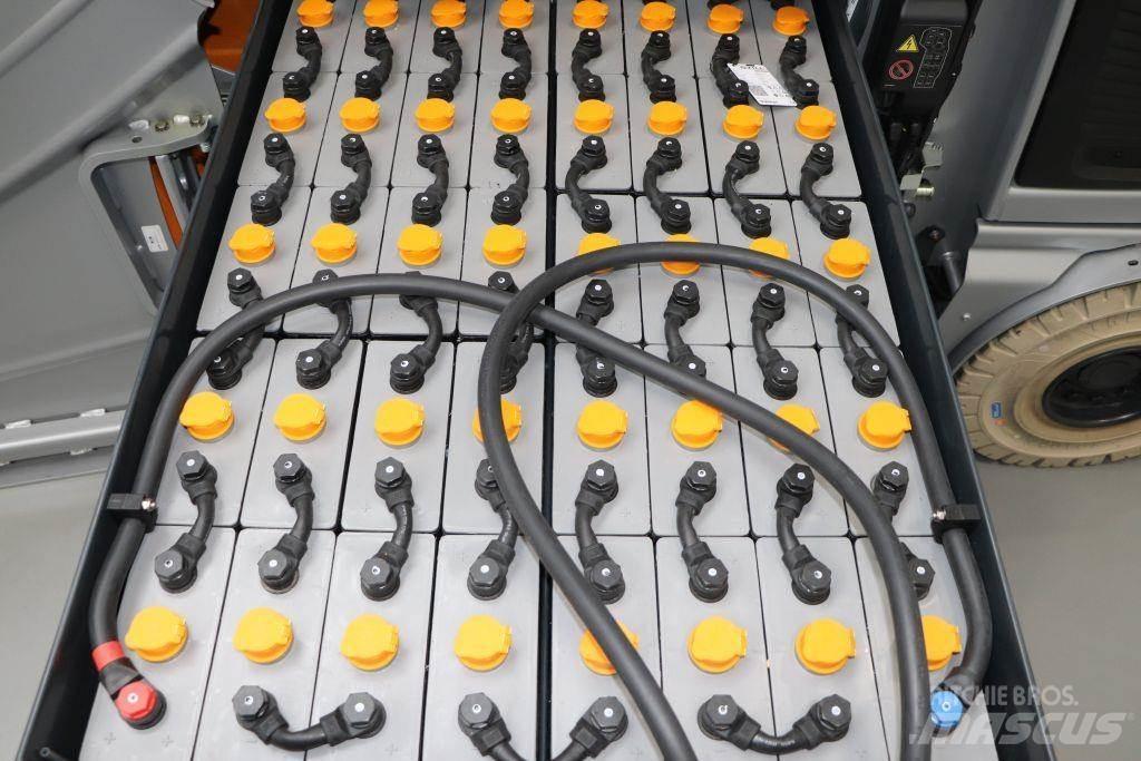 Still RX60-25 Elektromos targoncák
