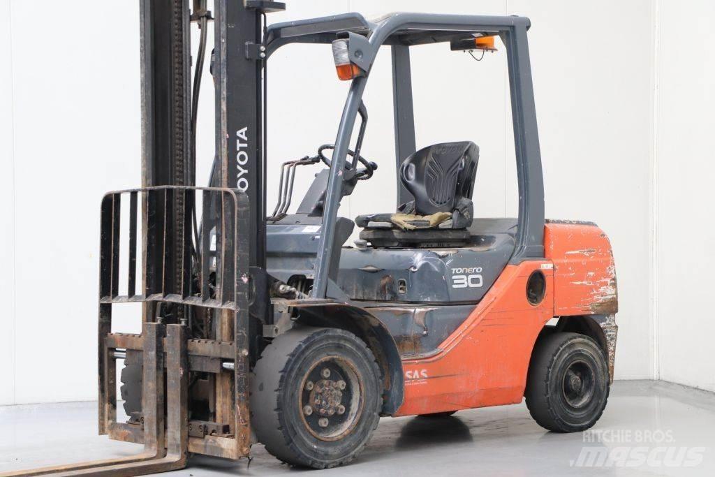 Toyota 02-8FDF30 Dízel targoncák