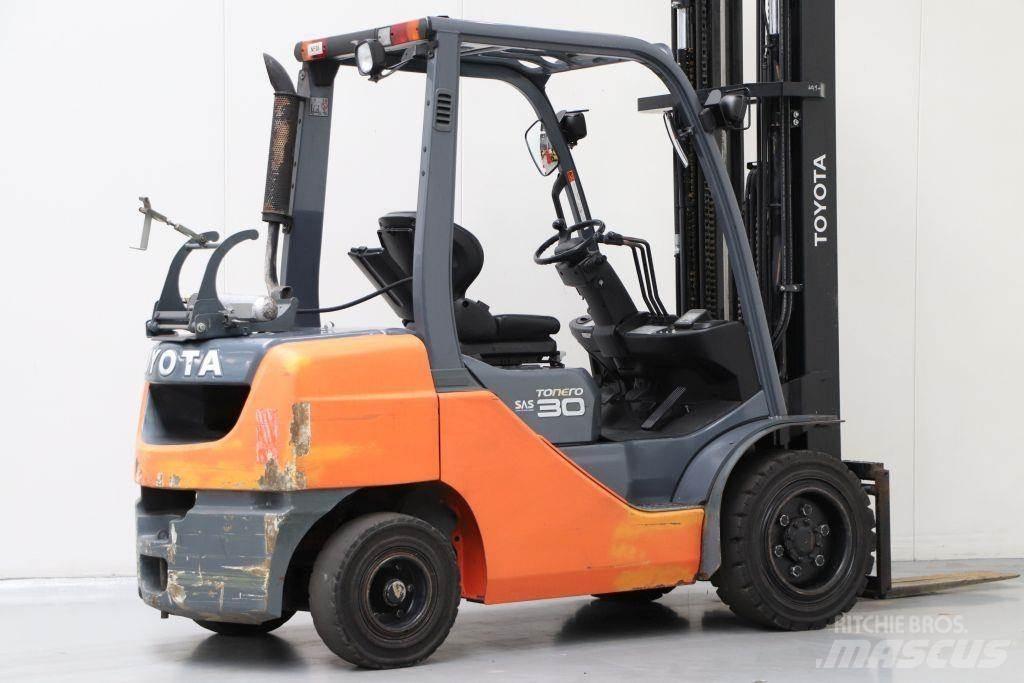 Toyota 02-8FGF30 Gázüzemű targoncák