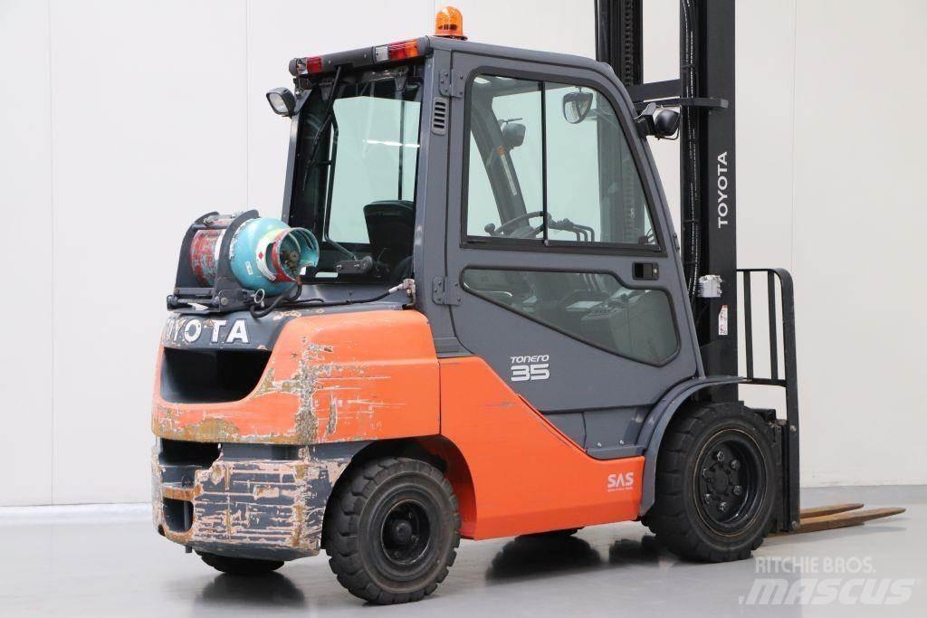 Toyota 02-8FGJF35 Gázüzemű targoncák