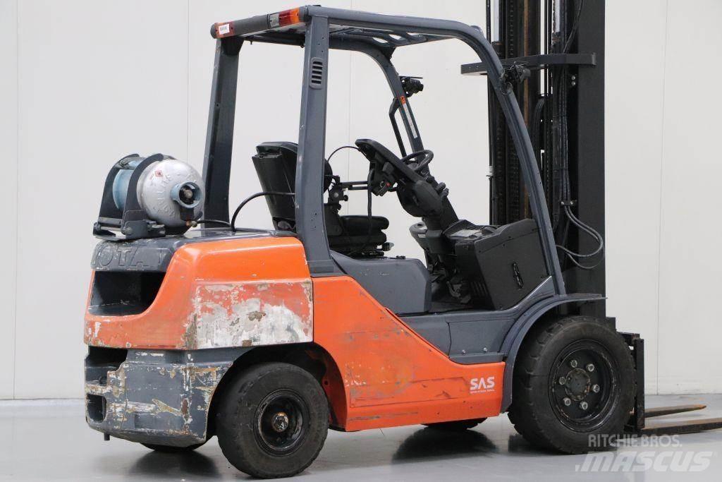 Toyota 02-8FGJF35 Gázüzemű targoncák