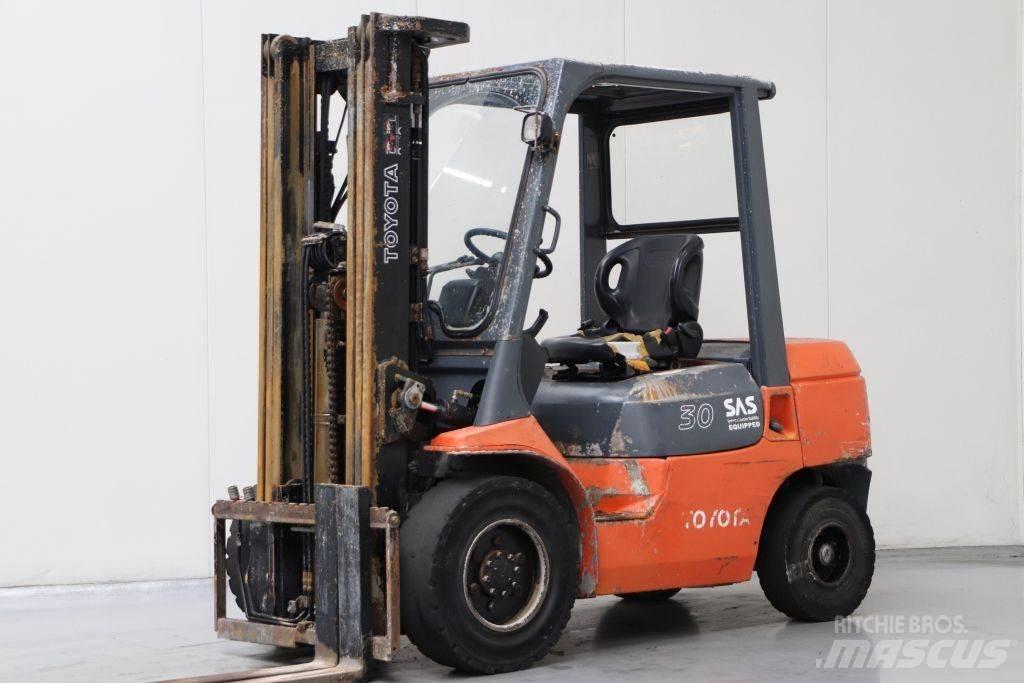 Toyota 62-7FDF30 Dízel targoncák
