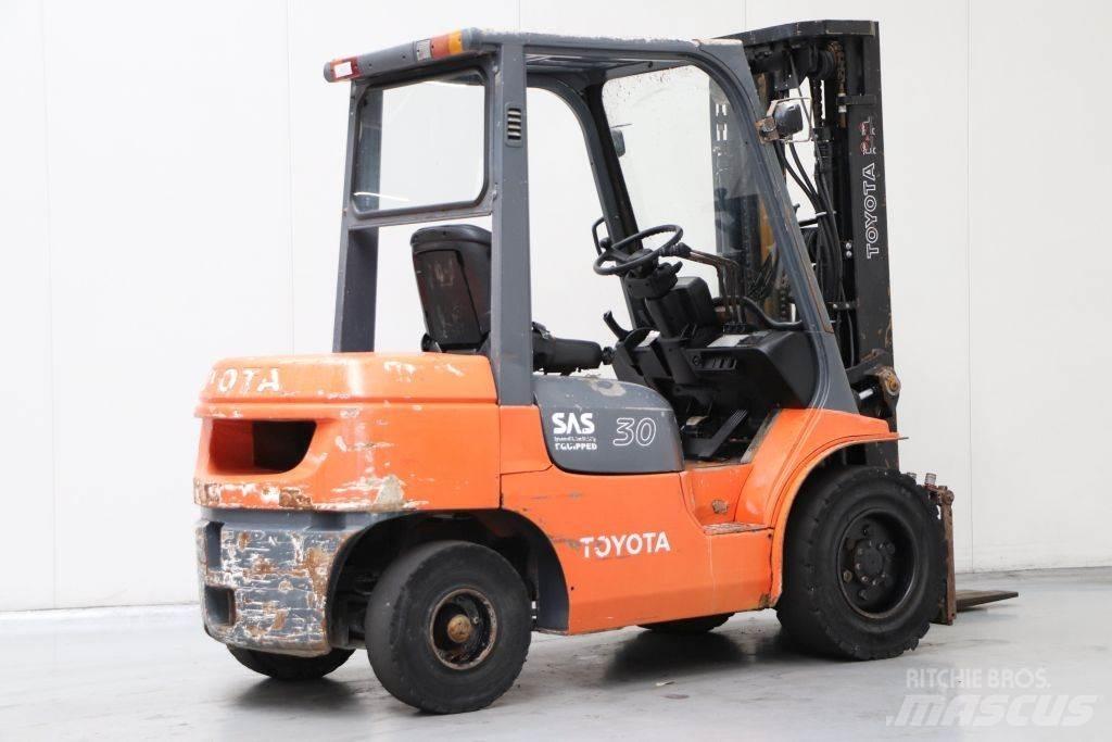 Toyota 62-7FDF30 Dízel targoncák