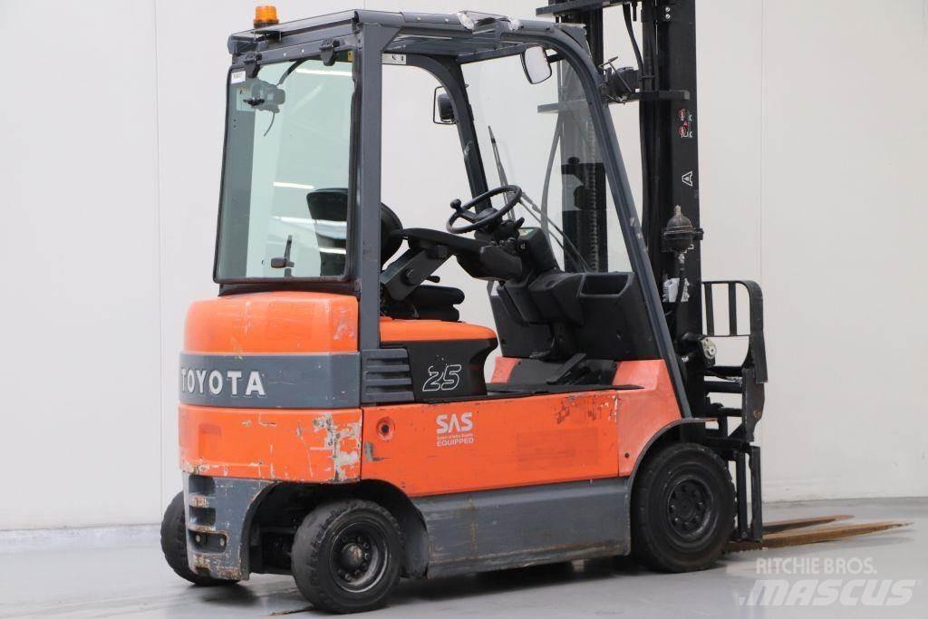 Toyota 7FBMF25 Elektromos targoncák