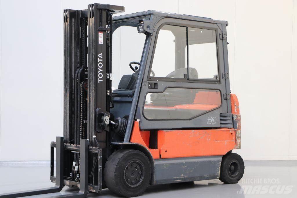 Toyota 7FBMF30 Elektromos targoncák