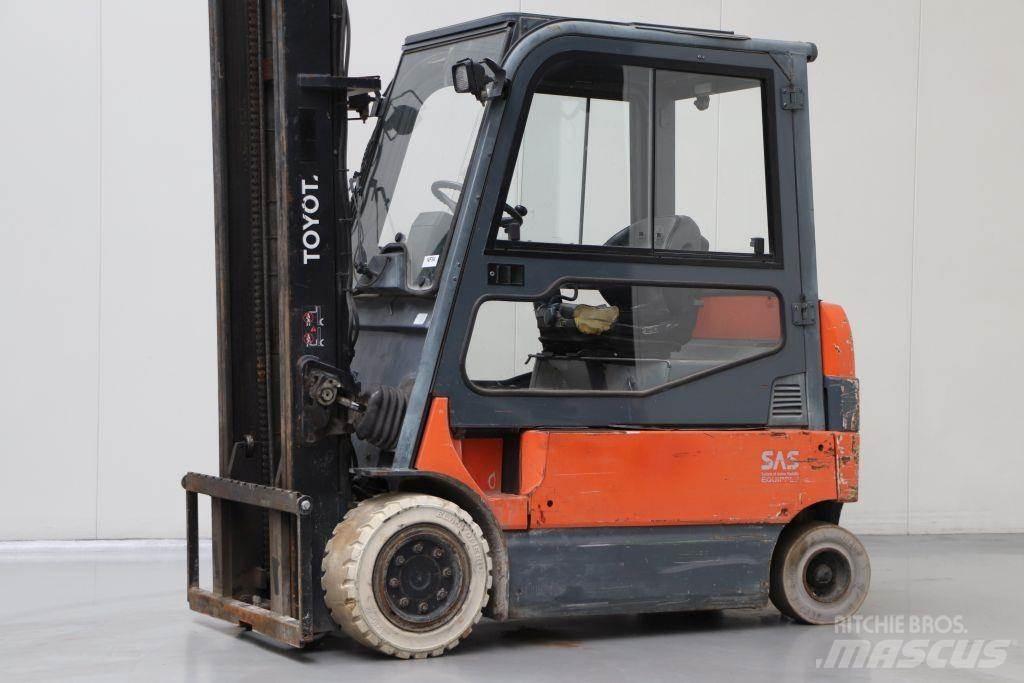 Toyota 7FBMF30 Elektromos targoncák