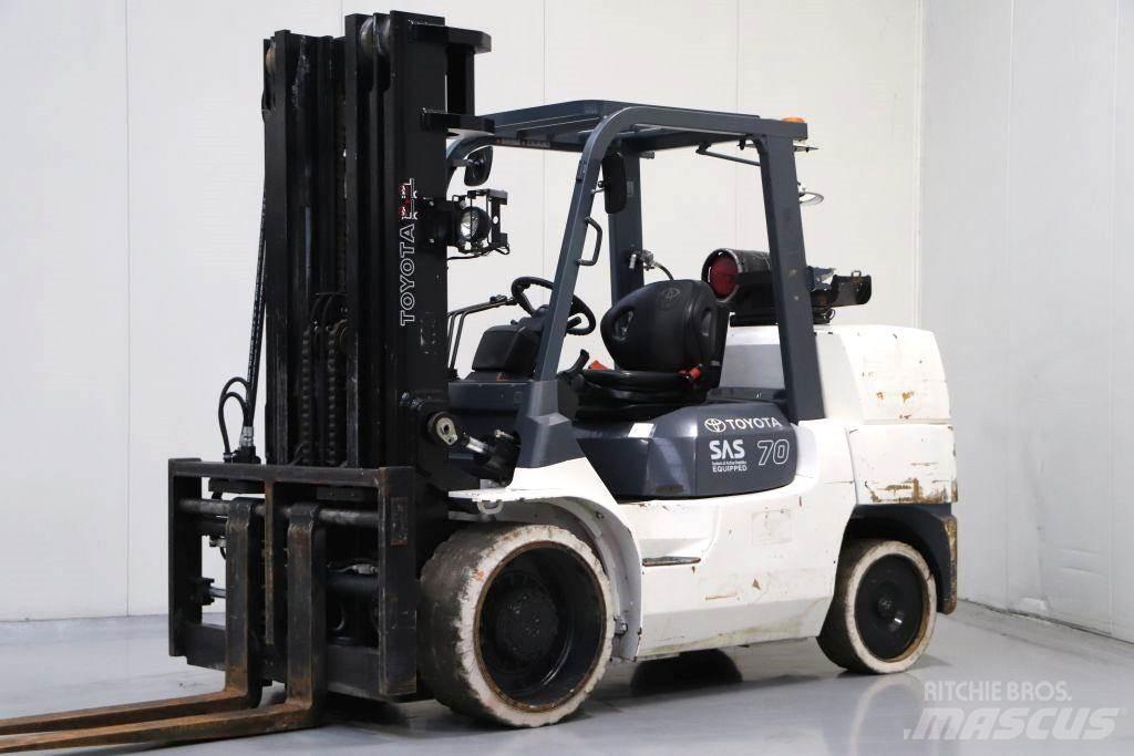 Toyota 7FGCU70 Gázüzemű targoncák