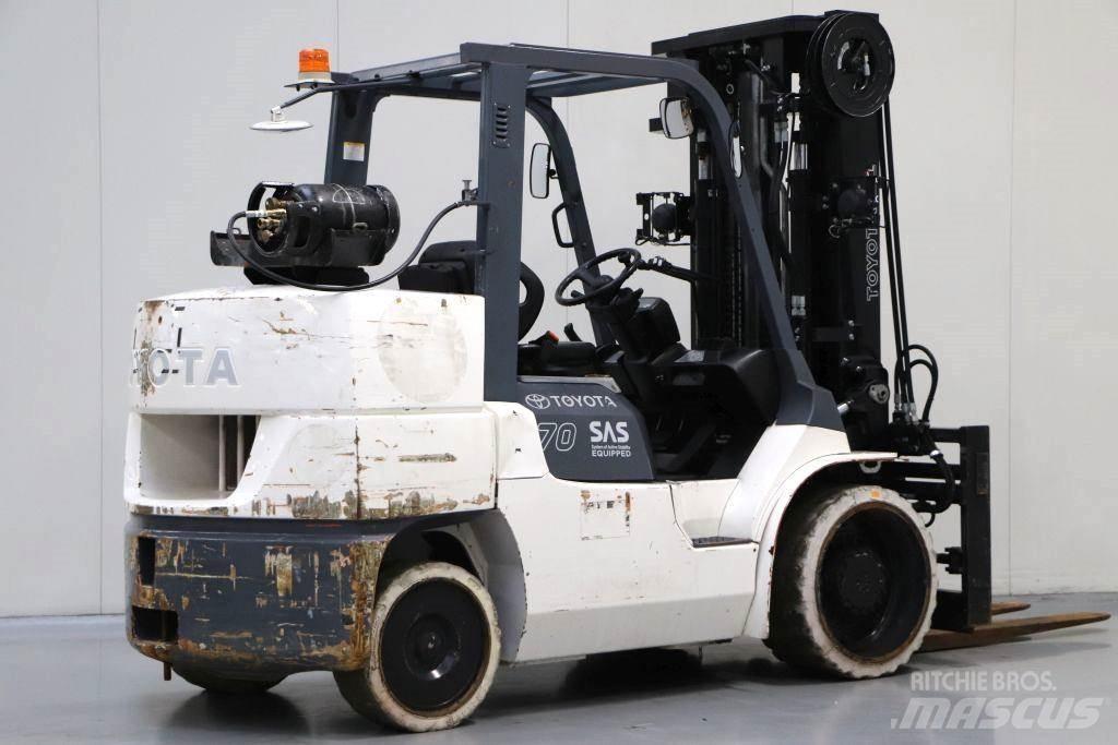 Toyota 7FGCU70 Gázüzemű targoncák