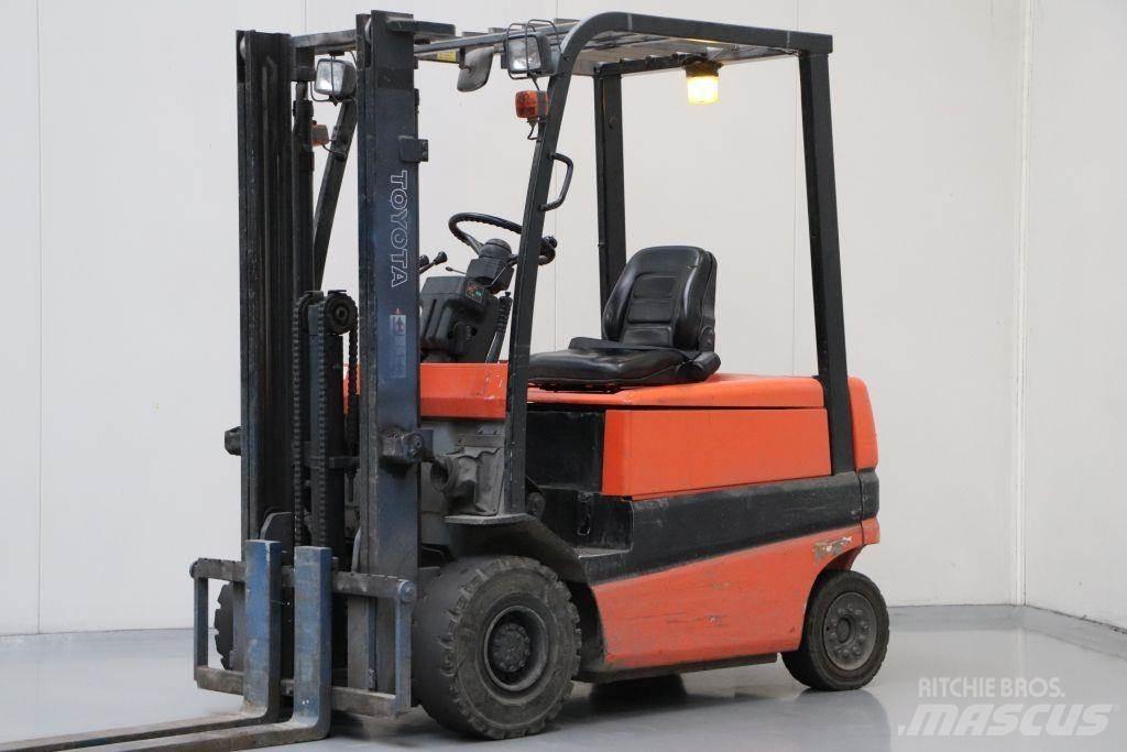 Toyota FBMF25 Elektromos targoncák