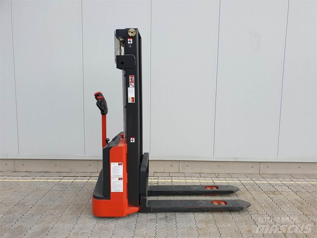 Linde #N/A Gyalogkíséretű targonca