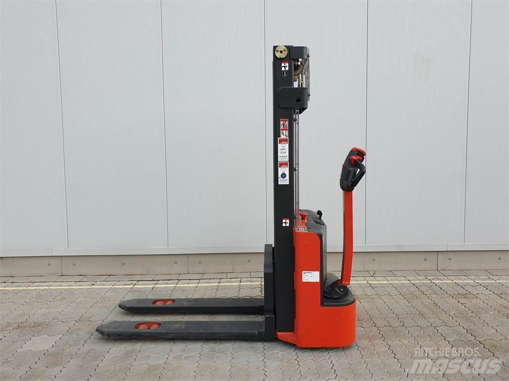 Linde #N/A Gyalogkíséretű targonca