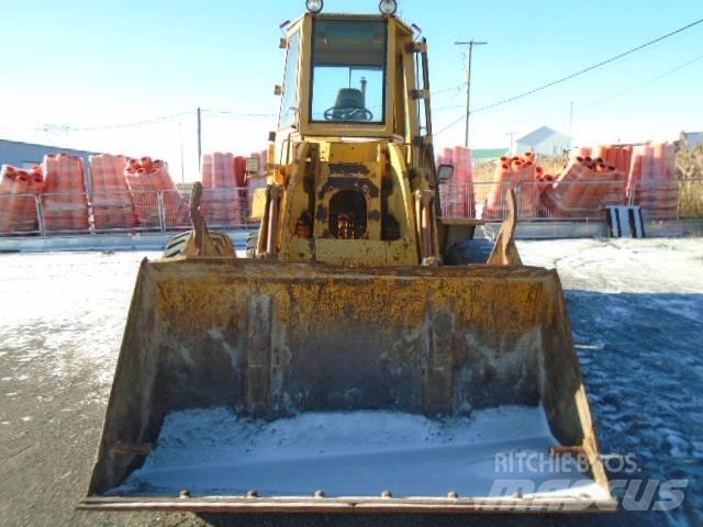 CAT 920 Gumikerekes homlokrakodók