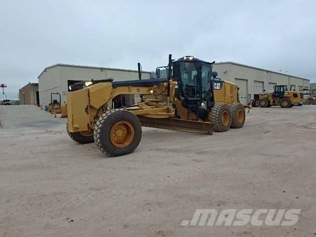 CAT 140 M 3 Gréderek