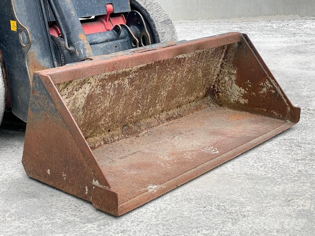 JCB R260 Kompaktrakodók