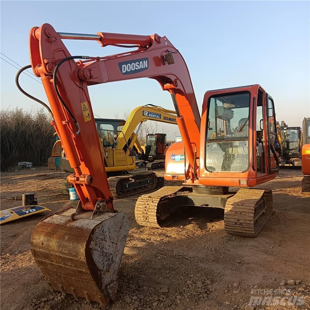 Doosan DH 70 Lánctalpas kotrók