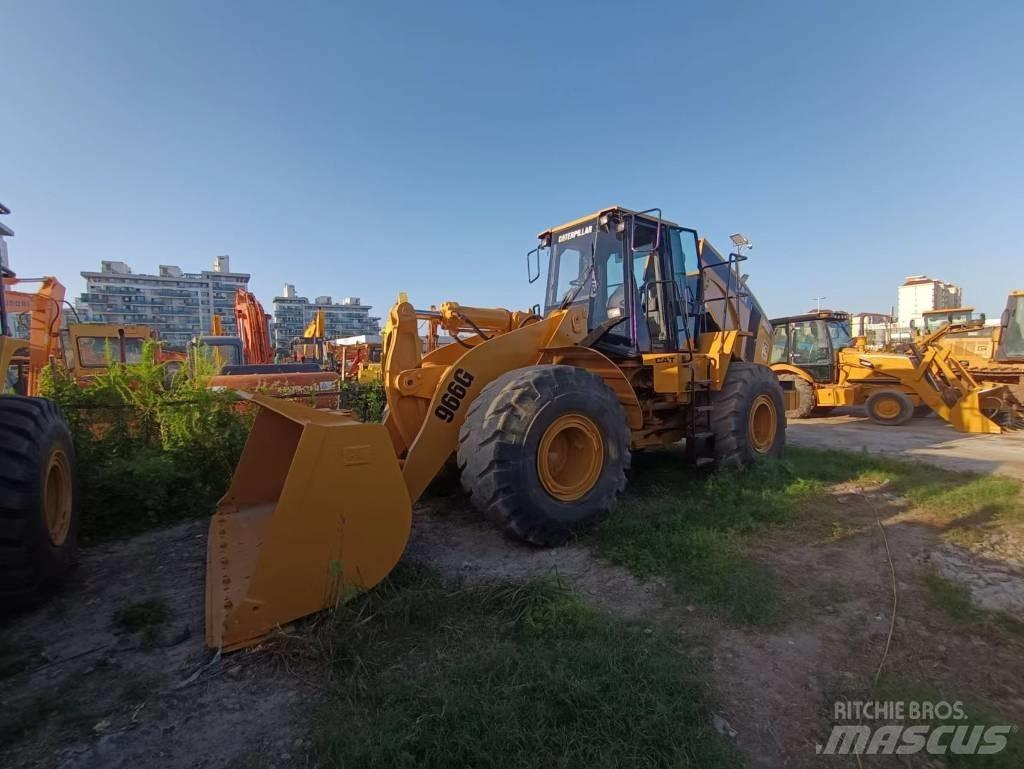 CAT 966 G Gumikerekes homlokrakodók