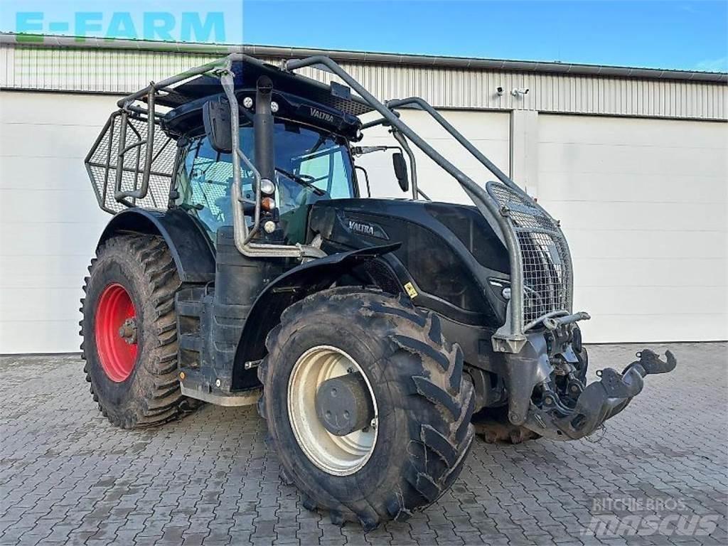 Valtra s 374 Traktorok