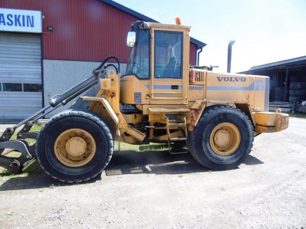 Volvo L90B Gumikerekes homlokrakodók