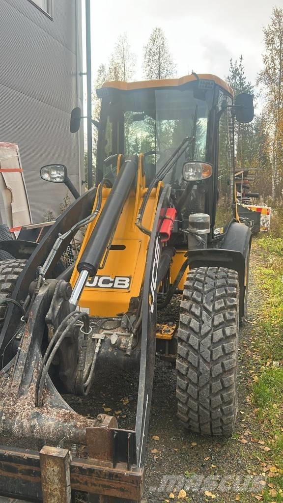 JCB 409 Gumikerekes homlokrakodók