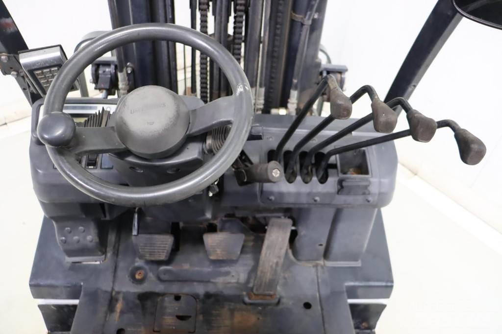 Nissan U1D2A20LQ Gázüzemű targoncák