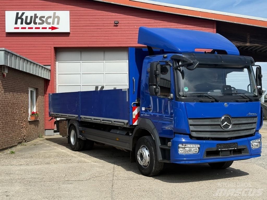 Mercedes-Benz 1630L Platós / Ponyvás teherautók