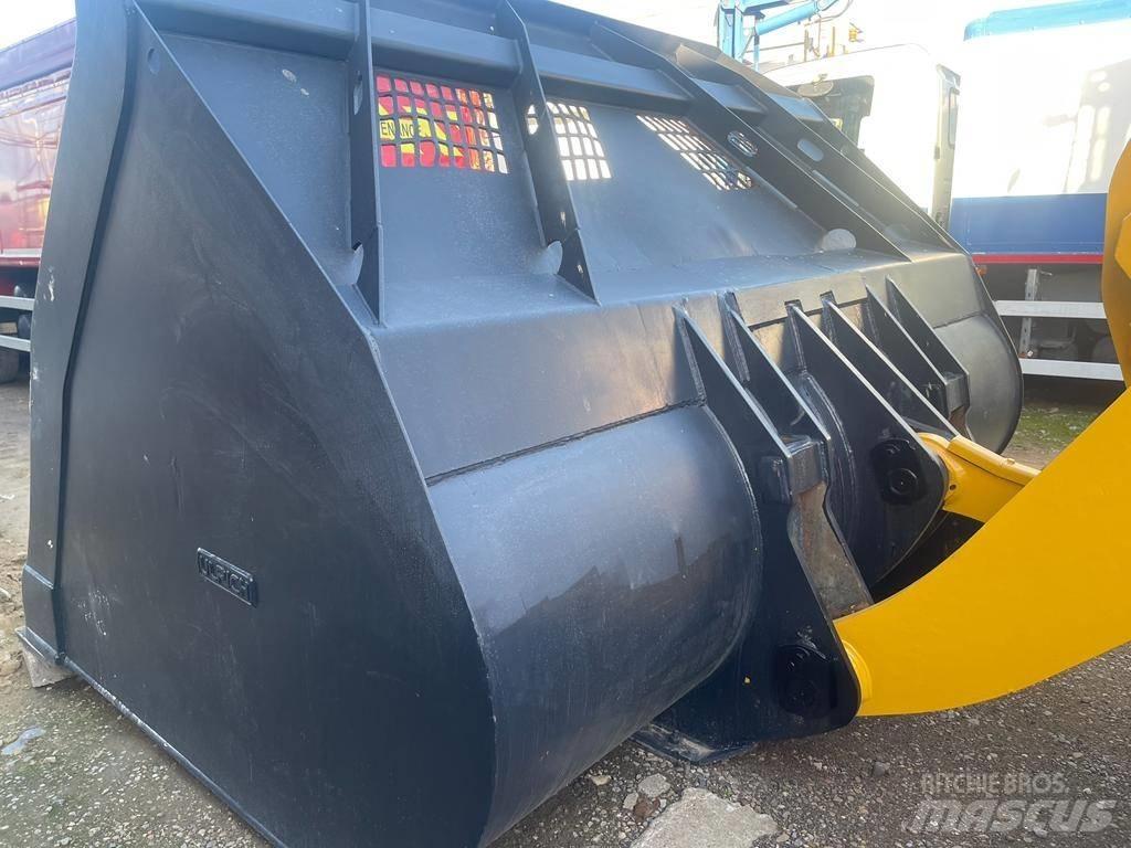 Komatsu WA 470 Gumikerekes homlokrakodók