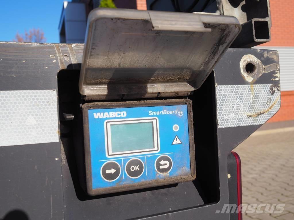  Recker SANR-38 Mélybölcsős félpótkocsik