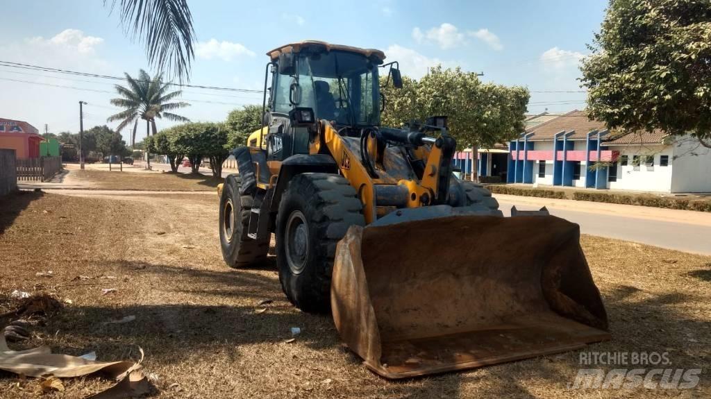 JCB 426 Gumikerekes homlokrakodók