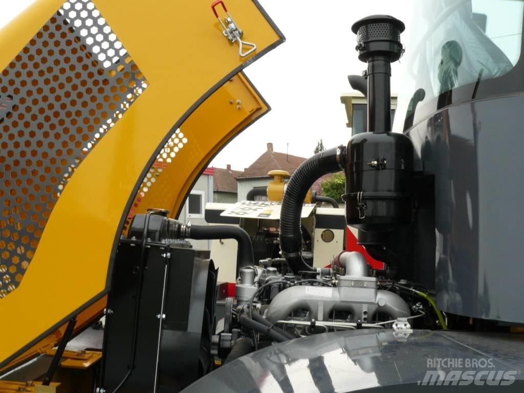 Hytec ZL25 Gumikerekes homlokrakodók