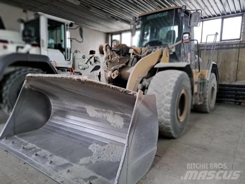 CAT 950 Gumikerekes homlokrakodók