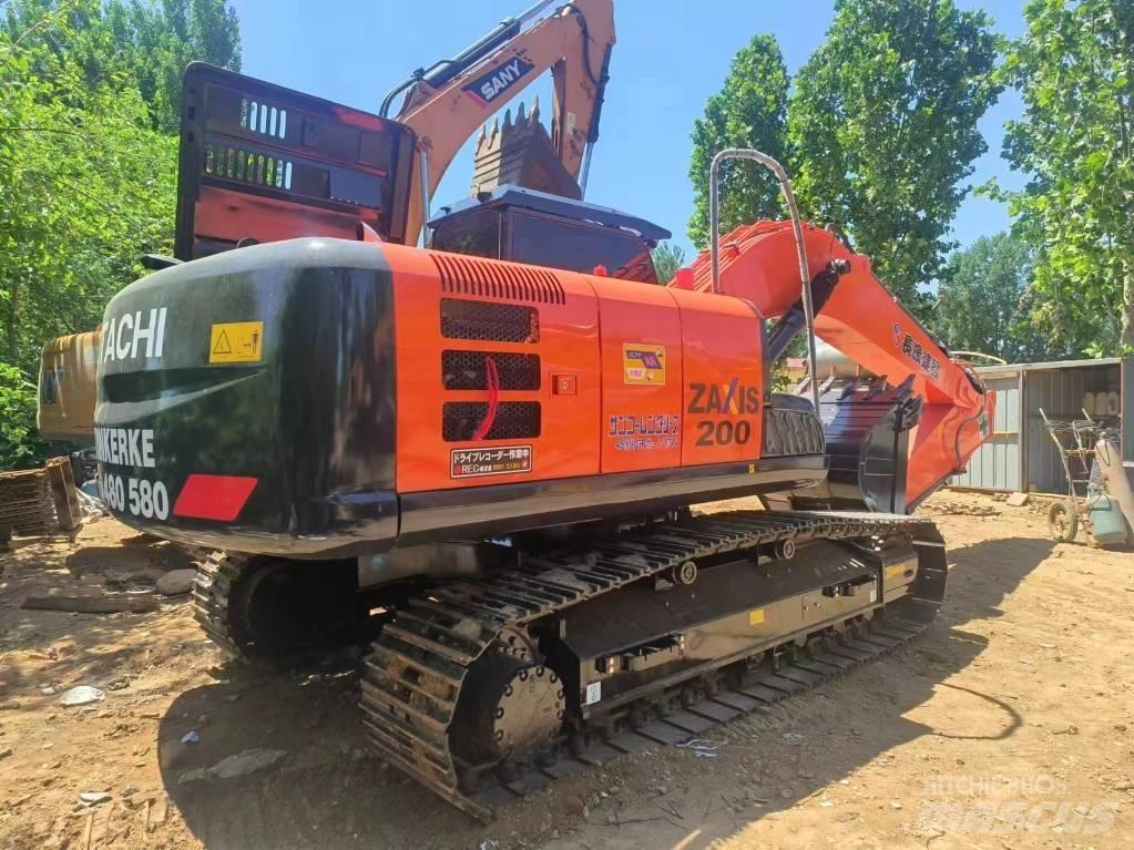 Hitachi ZX200 Lánctalpas kotrók