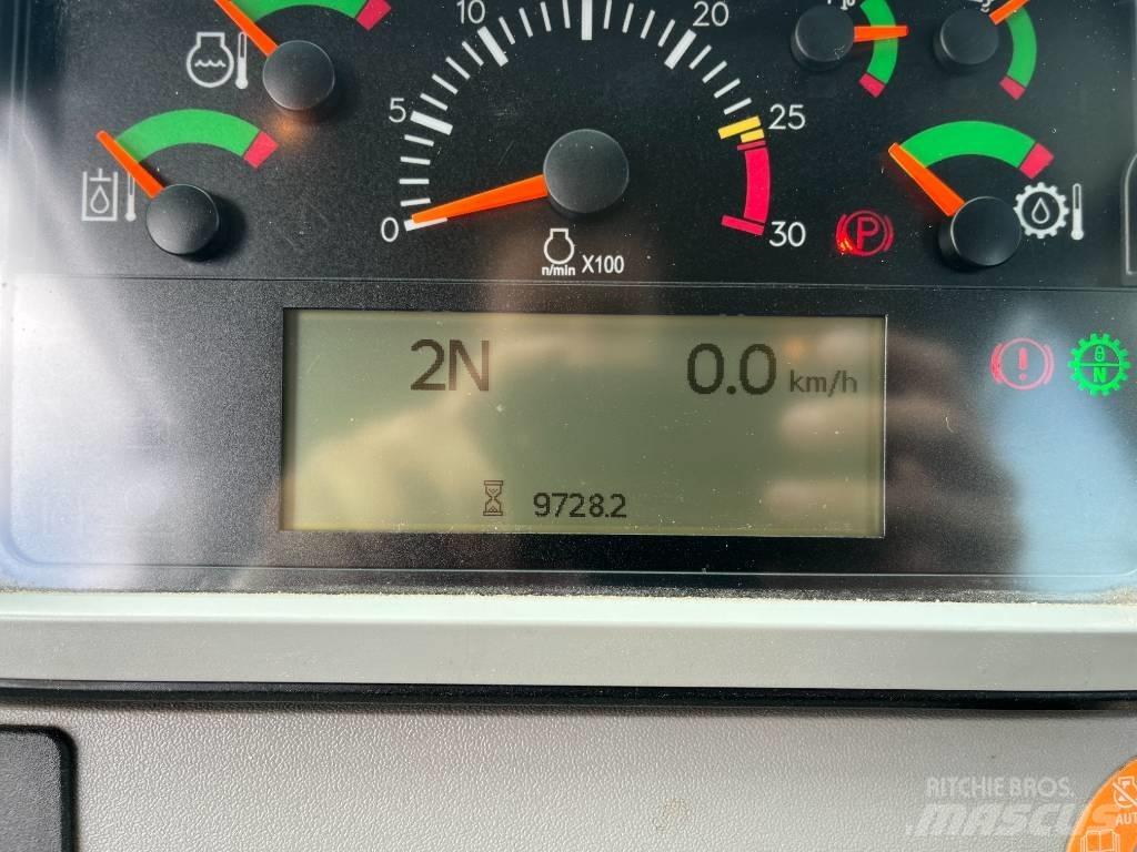 CAT 972 M Gumikerekes homlokrakodók