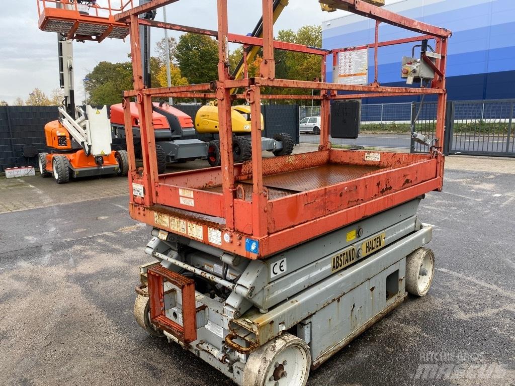 SkyJack SJ4620 Ollós emelők