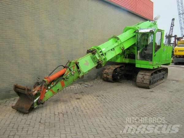  PL820R Speciális kotrók