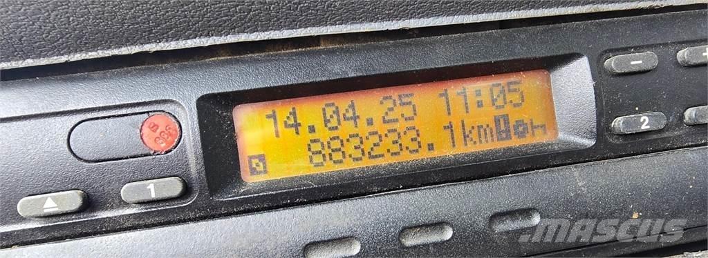 Sisu E12M 8X4 Billenő teherautók