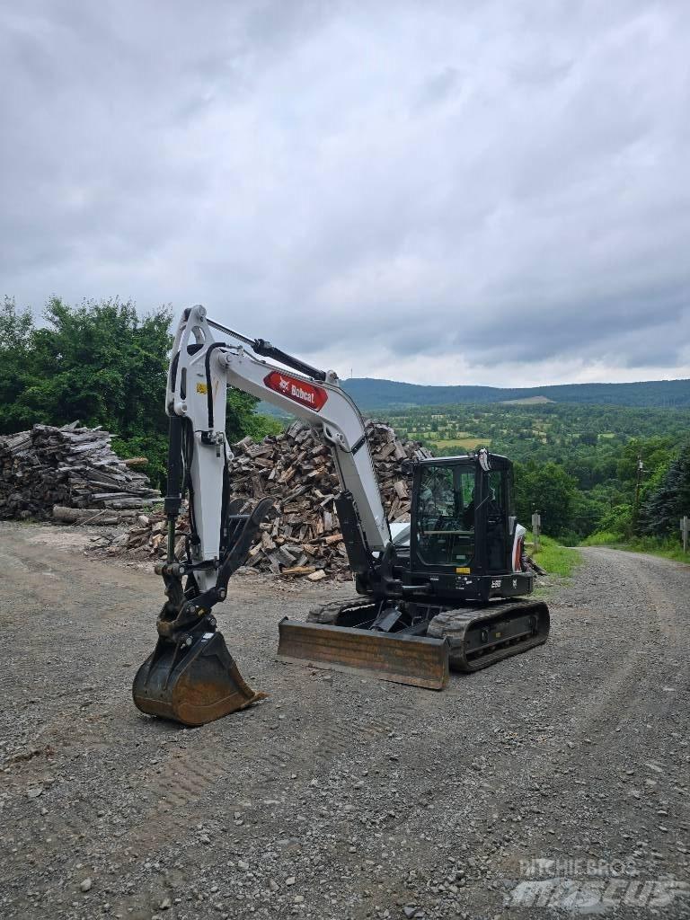 Bobcat E 88 R2 Lánctalpas kotrók