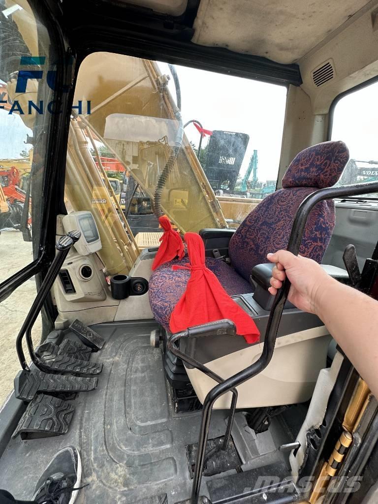 CAT 320 C L Lánctalpas kotrók