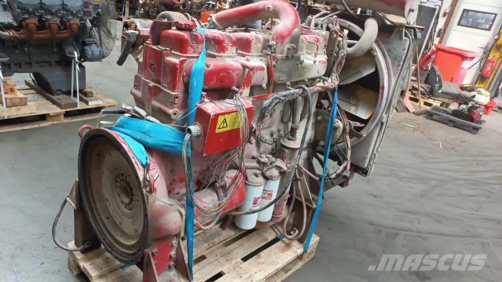 Volvo TD121G Motorok