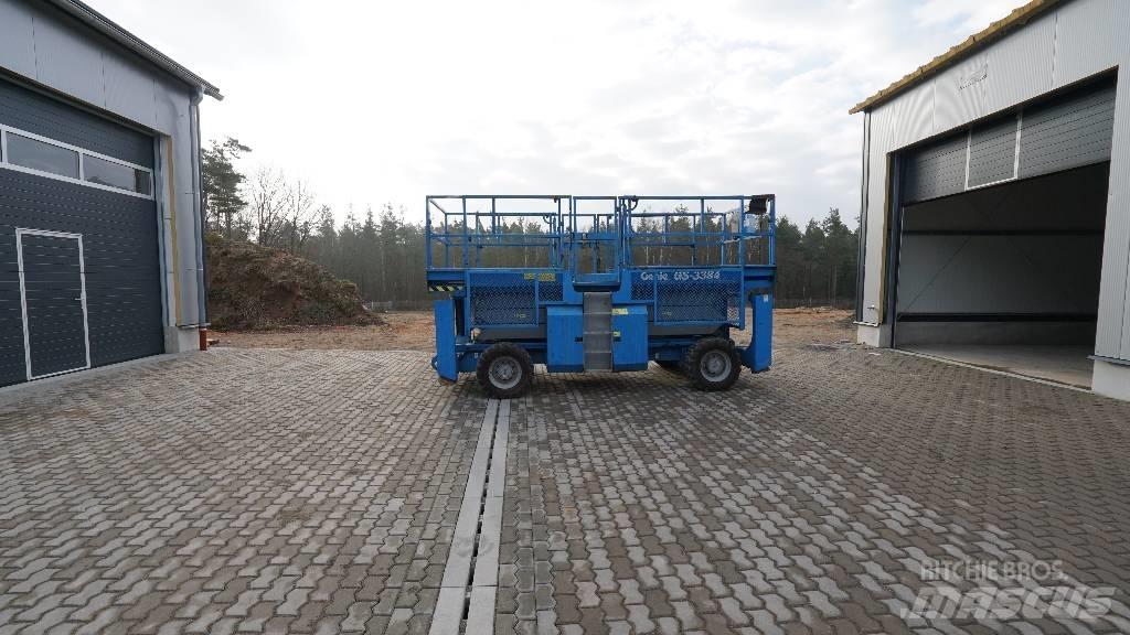 Genie GS3384 RT 4x4 Ollós emelők