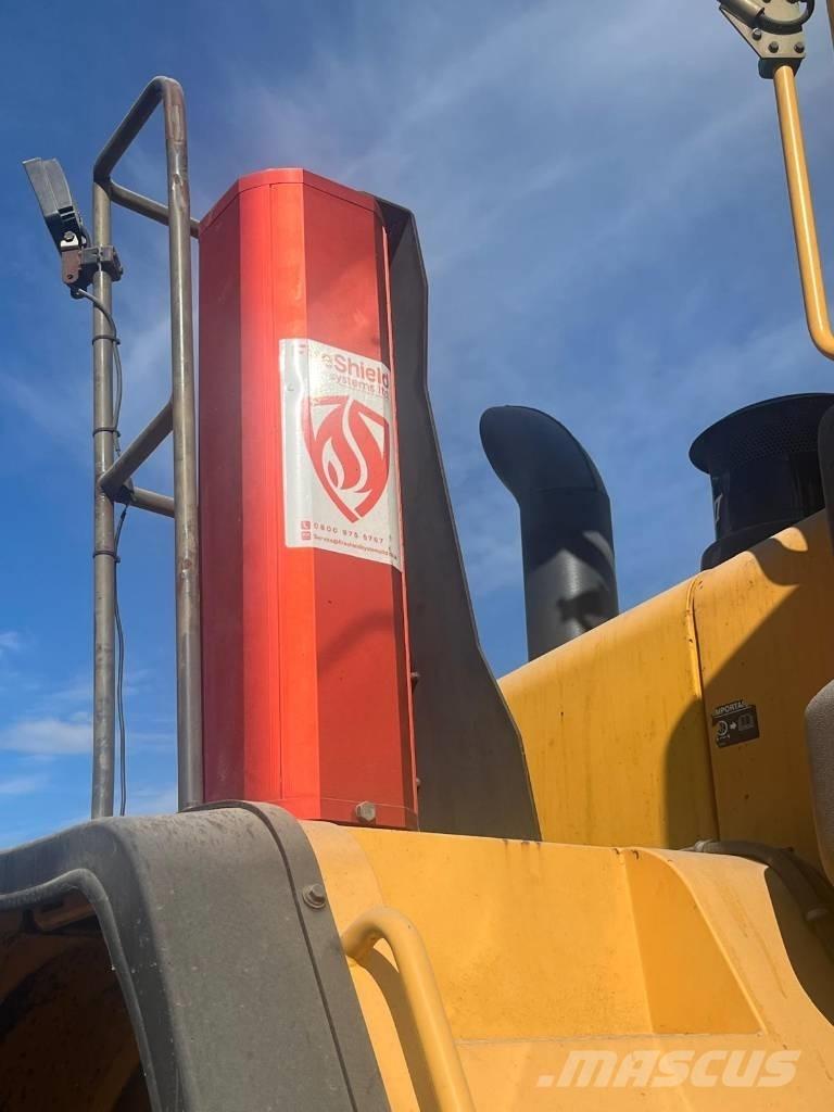 Volvo L 180 E HL Gumikerekes homlokrakodók