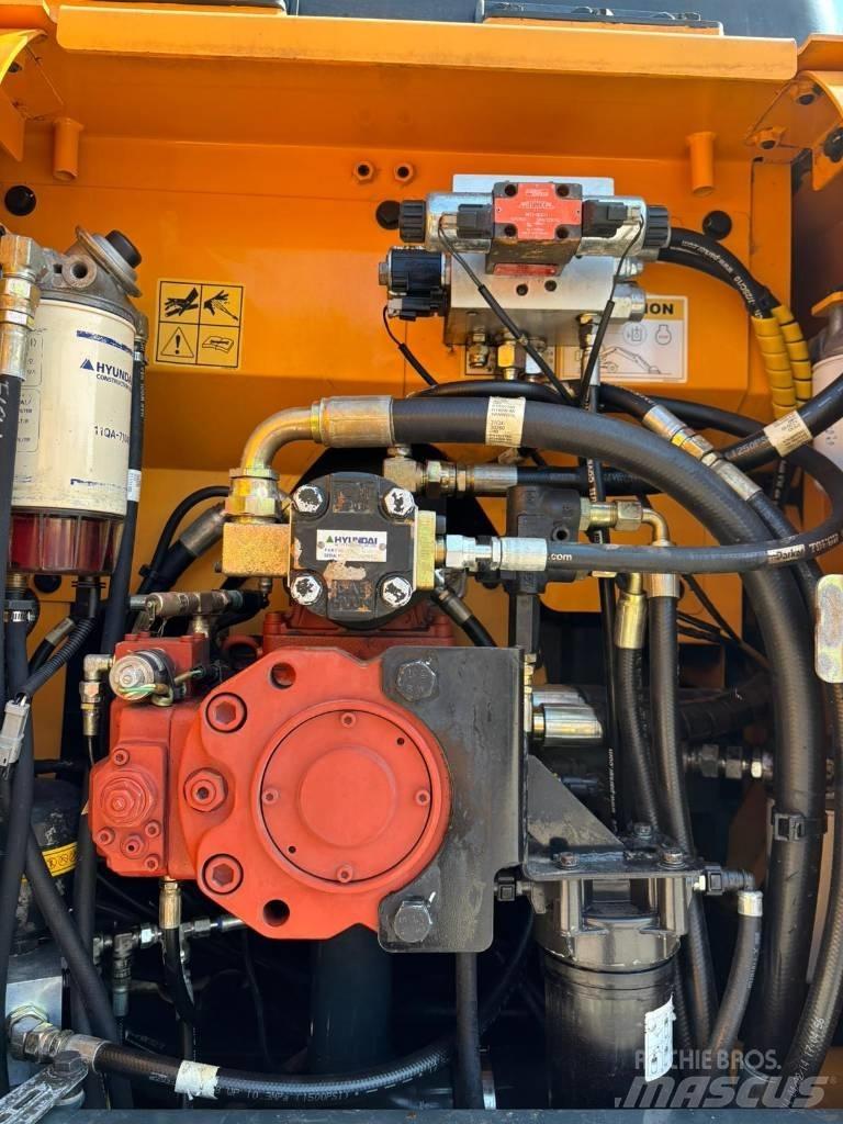 Hyundai 140W-9A Gumikerekes kotrók