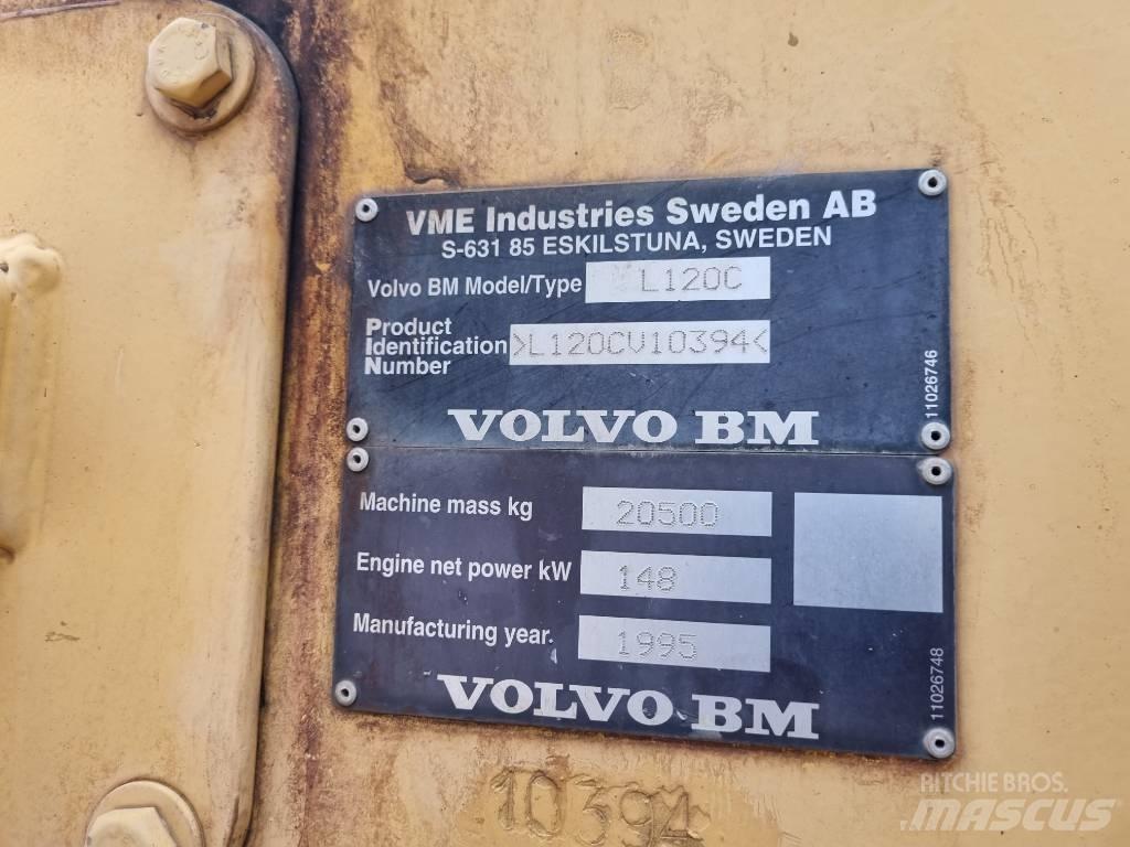 Volvo BM L120C Gumikerekes homlokrakodók