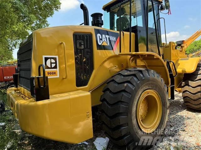 CAT 966 H Gumikerekes homlokrakodók