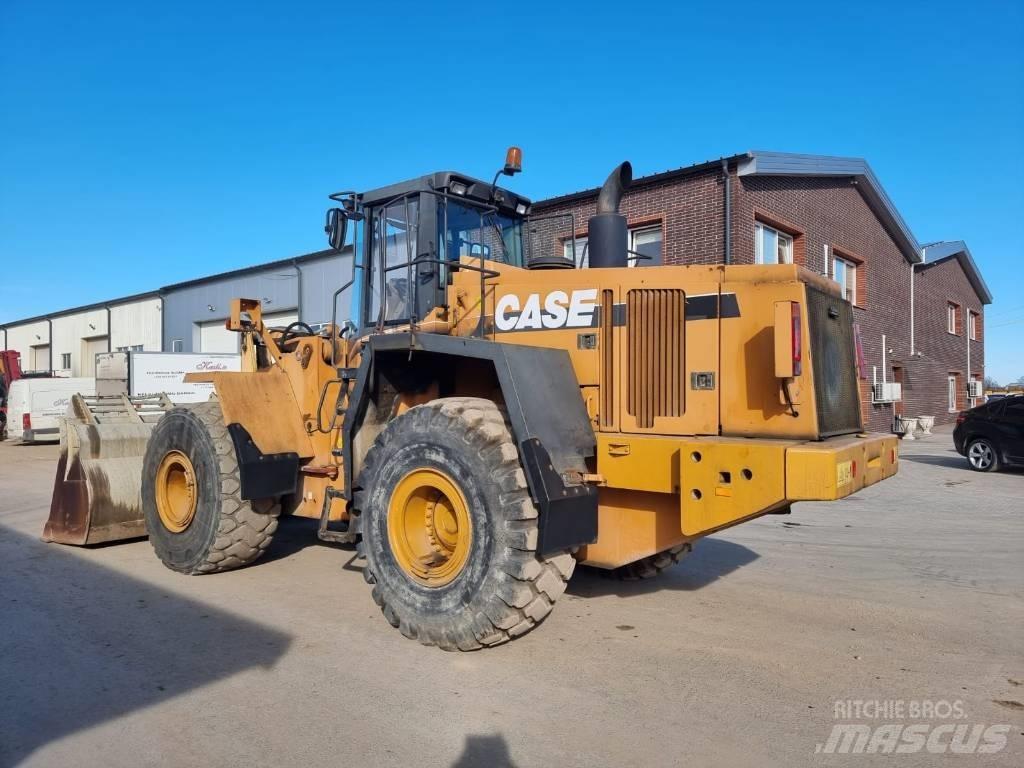 CASE 921 C/2 Gumikerekes homlokrakodók